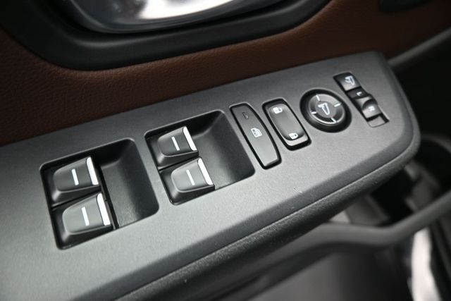 Used 2025 Honda Pilot SUV