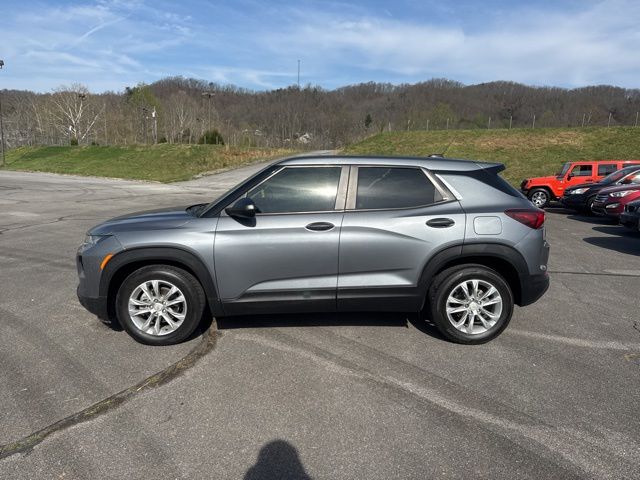 View vehicle photo 5