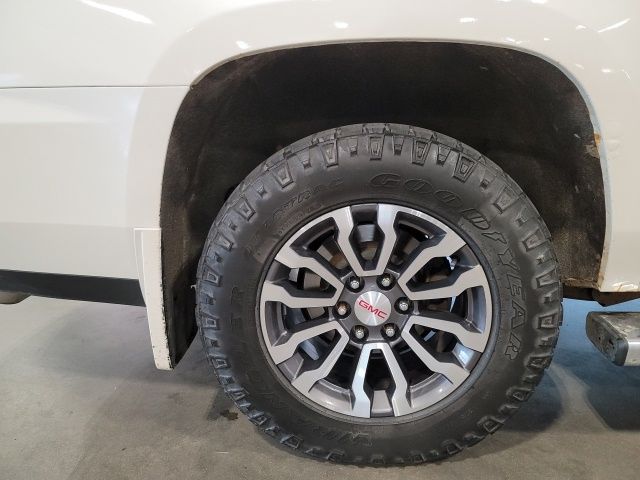 2015 White Diamond Tricoat GMC Yukon XL Denali 4X4 SUV