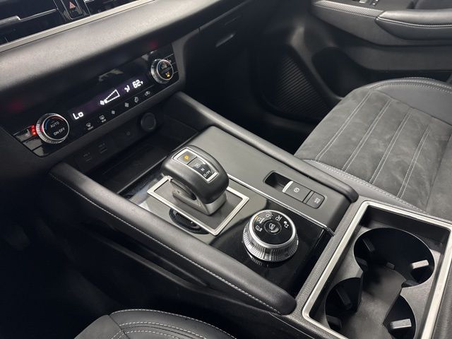 used 2024 Mitsubishi Outlander car, priced at $25,988