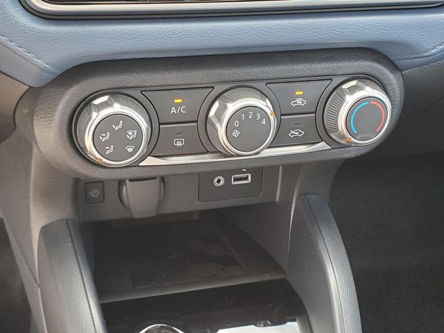 Used 2025 Nissan Versa Sedan