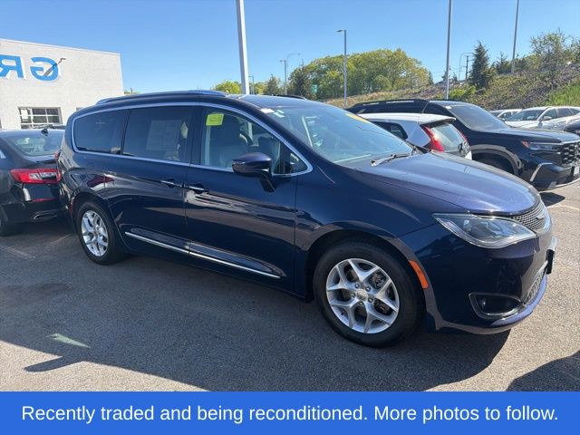 2017 Chrysler Pacifica Touring-L Plus's photo