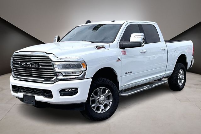 Bright White Clearcoat 2024 RAM 2500 Laramie Crew Cab 4WD Pickup Truck Four-Wheel Drive 6-Speed Automatic