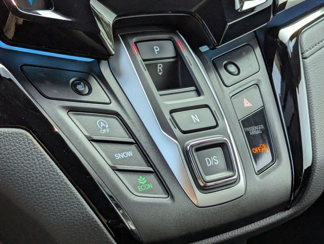 Certified Used 2024 Sonic Gray Pearl Honda Touring image 19