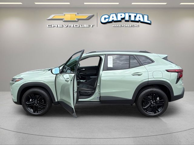 Used 2026 Green Chevrolet ACTIV image 13