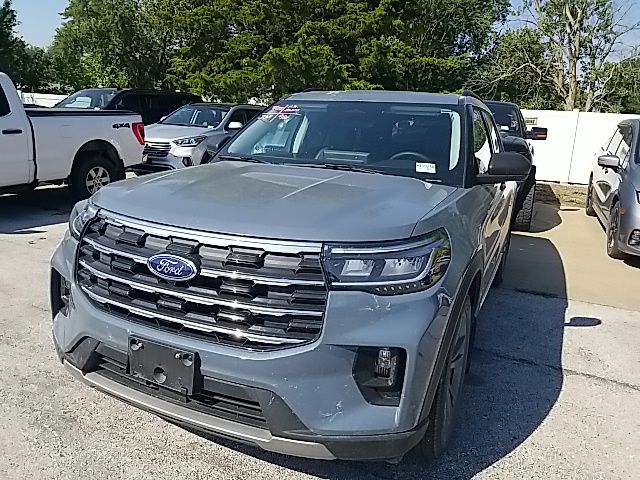 Used 2025 Ford Explorer SUV