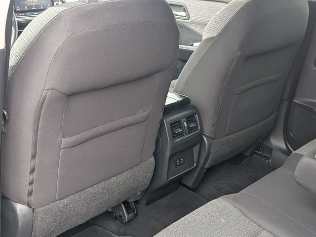 2021 Nissan Rogue - Image 26