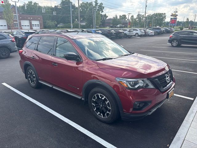 Used 2020 Red Nissan SL image 2
