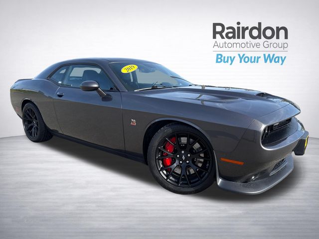 Gray (Granite Crystal Metallic Clearcoat) 2019 Dodge Challenger R/T Scat Pack RWD Coupe Rear-Wheel Drive 8-Speed Automatic