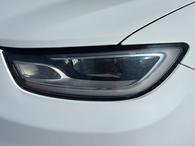 Used 2023 Chrysler Pacifica Van