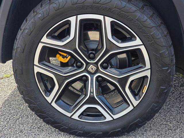 2023 Rivian R1S Adventure:46310A