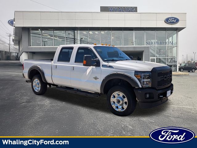 White Platinum Clearcoat Metallic 2016 Ford F-250 Super Duty Pickup Truck Four-Wheel Drive 6-Speed Automatic Overdrive