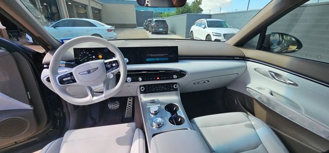 Thumbnail: 2026 Genesis GV70 - 9