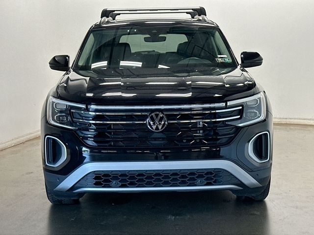 2024 Volkswagen Atlas 2.0T Peak Edition SE w/Technology Black at Sutliff Volkswagen