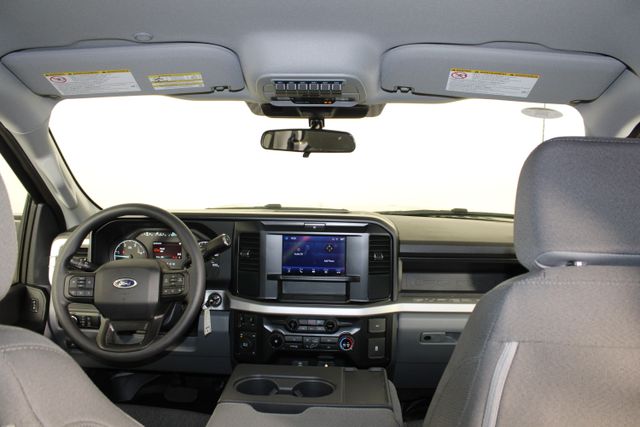 2025 Ford F-350SD XL photo