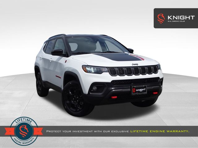 Bright White Clearcoat 2024 Jeep Compass SUV / Crossover Four-Wheel Drive 8-Speed Automatic