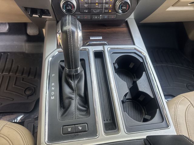 Used 2017  Ford Lariat image 25
