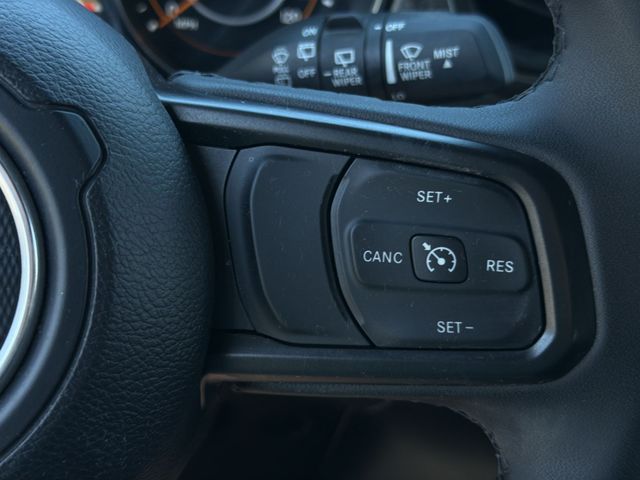 Used 2023 Silver Jeep Sport S image 30