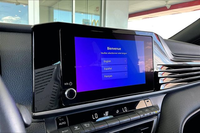 Used 2025 Toyota Camry SE 4D Sedan