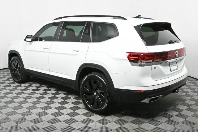 new 2025 Volkswagen Atlas car, priced at $44,852