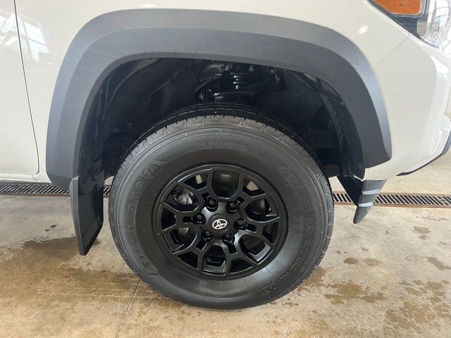 2021 Toyota Tacoma SR photo