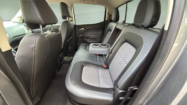 Used 2022 Gray Chevrolet Z71 image 19