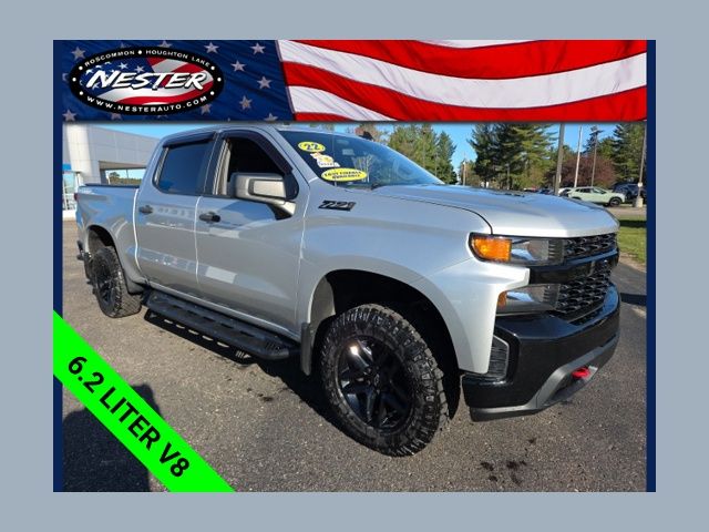 Silver Ice Metallic 2022 Chevrolet Silverado 1500 Custom Trail Boss Crew Cab 4WD Pickup Truck Four-Wheel Drive Automatic