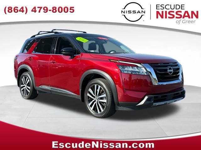 2023 Nissan Pathfinder Platinum FWD