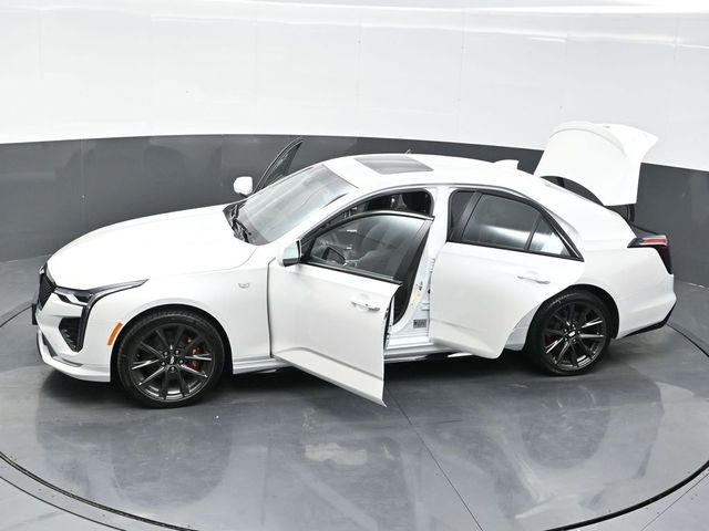 2025 Cadillac CT4 Sport photo