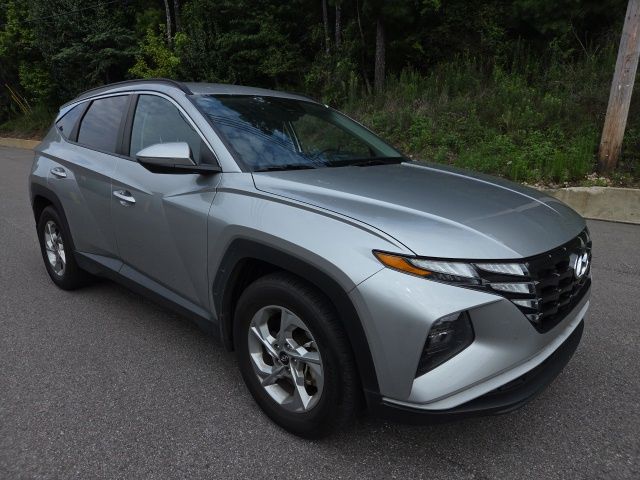 Shimmering Silver 2023 Hyundai Tucson SUV / Crossover Front-Wheel Drive 8-Speed Automatic