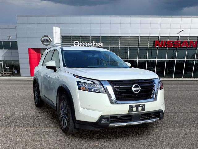 Pearl White Tricoat 2023 Nissan Pathfinder SL 4WD SUV / Crossover All-Wheel Drive 9-Speed Automatic