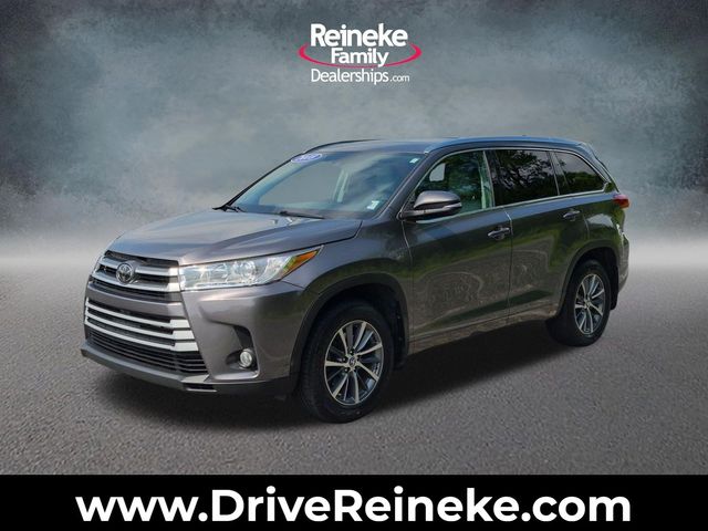 Predawn Gray Mica 2018 Toyota Highlander SUV / Crossover All-Wheel Drive 8-Speed Automatic