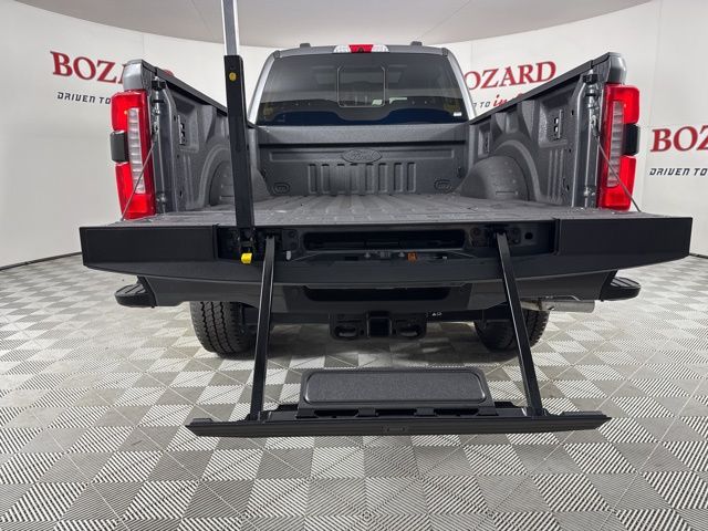 2025 Carbonized Gray Metallic Ford Super Duty F-250 SRW Lariat 4X4 Truck