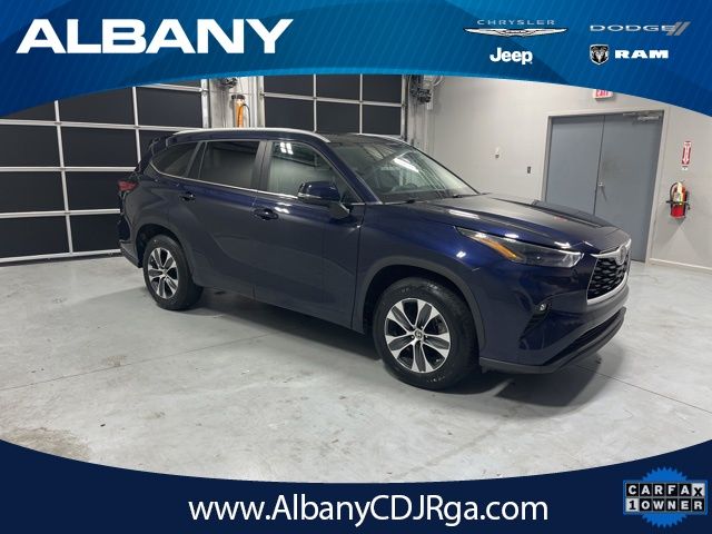 2023 Toyota Highlander XLE FWD