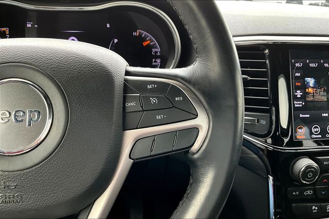 Used 2020 White Jeep Altitude image 12
