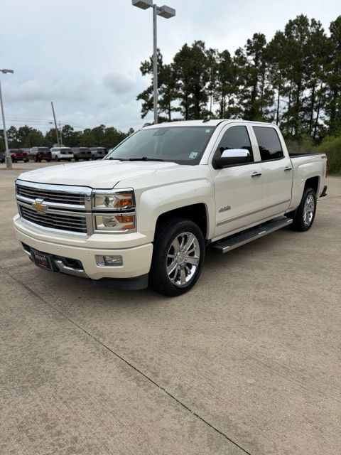 White Diamond Clearcoat 2014 Chevrolet Silverado 1500 Pickup Truck Four-Wheel Drive 6-Speed Automatic Overdrive