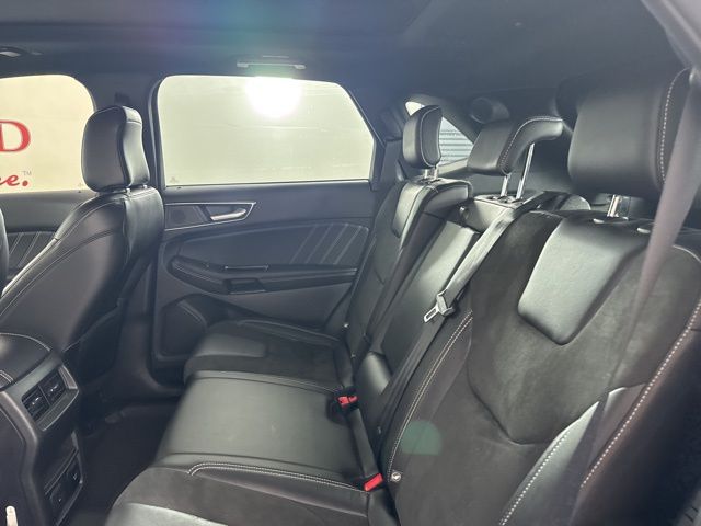 2020 Star White Metallic Tri-Coat Ford Edge ST AWD SUV
