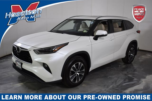 White (Blizzard Pearl) 2021 Toyota Highlander SUV / Crossover All-Wheel Drive 8-Speed Automatic
