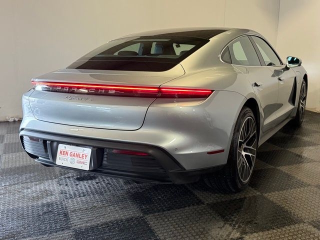 2021 Porsche Taycan 4S photo
