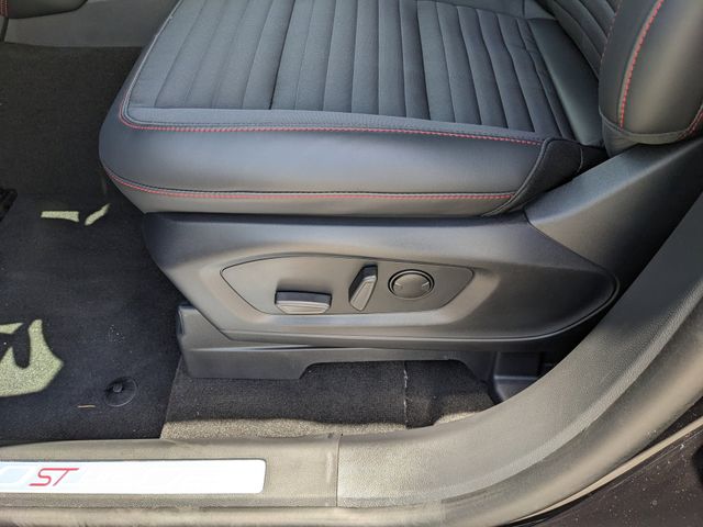 2026 Agate Black Metallic Ford Explorer ST-Line RWD SUV