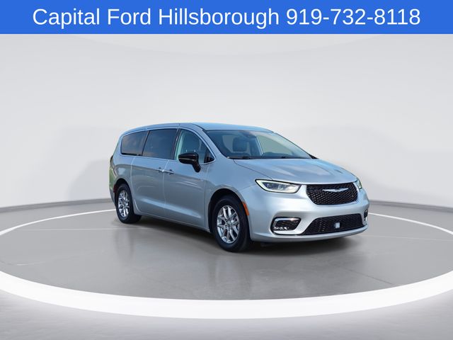 Used 2024 Silver Chrysler Touring L image 2
