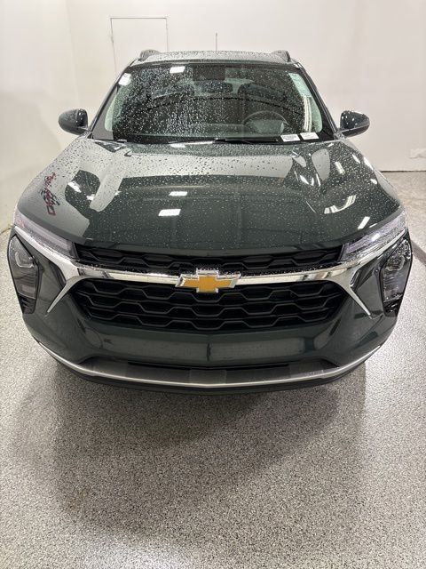 2025 Chevrolet Trax LT photo