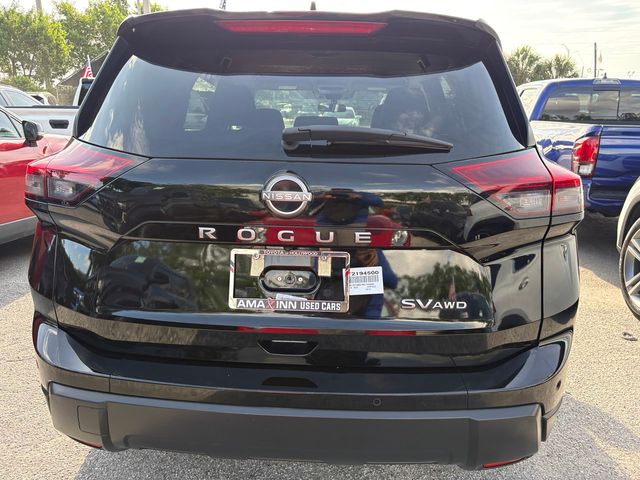 2024 Nissan Rogue SV - Photo 6