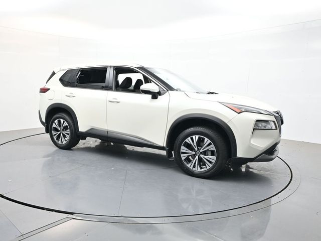 Pearl White Tricoat 2021 Nissan Rogue SV FWD SUV / Crossover Front-Wheel Drive Continuously Variable Transmission