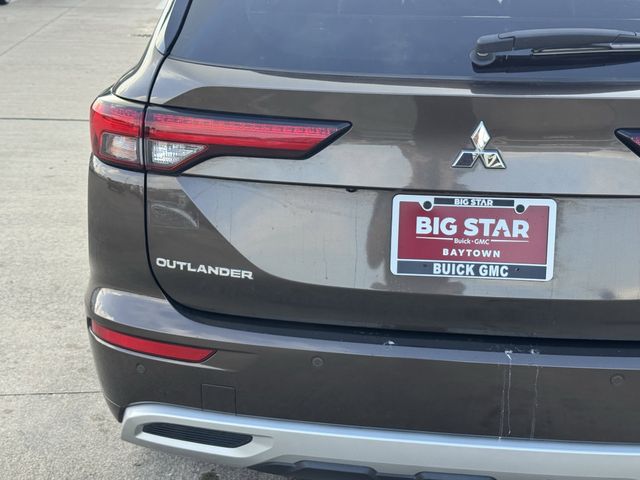 2022 Mitsubishi Outlander SEL Brown at North Houston Mitsubishi