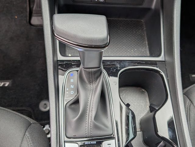 New 2026 Silver Hyundai SE image 21