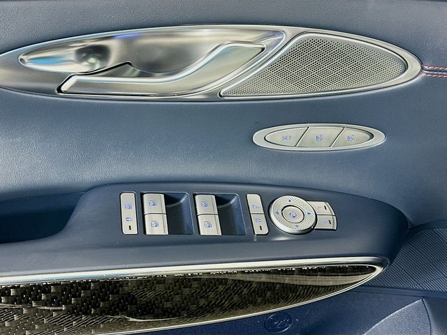 Thumbnail: 2022 Genesis GV70 - 18