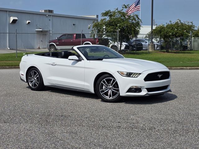 Oxford White 2016 Ford Mustang Convertible Rear-Wheel Drive 6-Speed Automatic