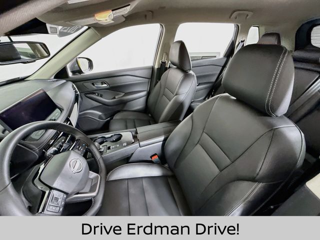 Used 2025 Nissan Rogue SUV
