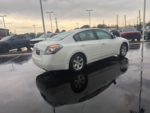 Used 2009 White Nissan 2.5 SL image 8